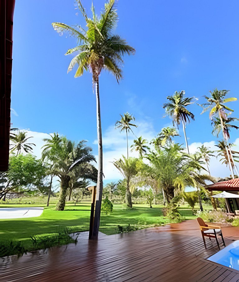 Casa com piscina e jacuzzi em Cumuruxatiba!