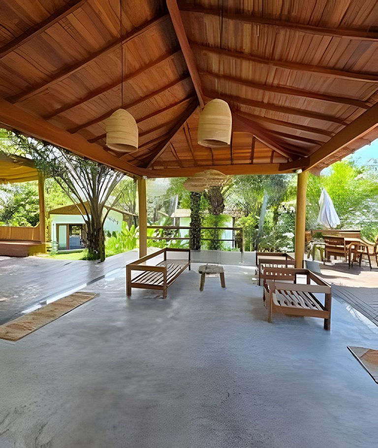 Casa com piscina e jacuzzi em Cumuruxatiba!