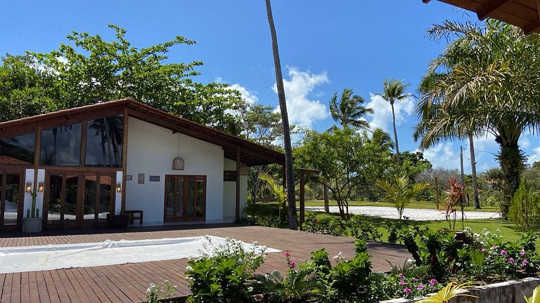 Casa com piscina e jacuzzi em Cumuruxatiba!